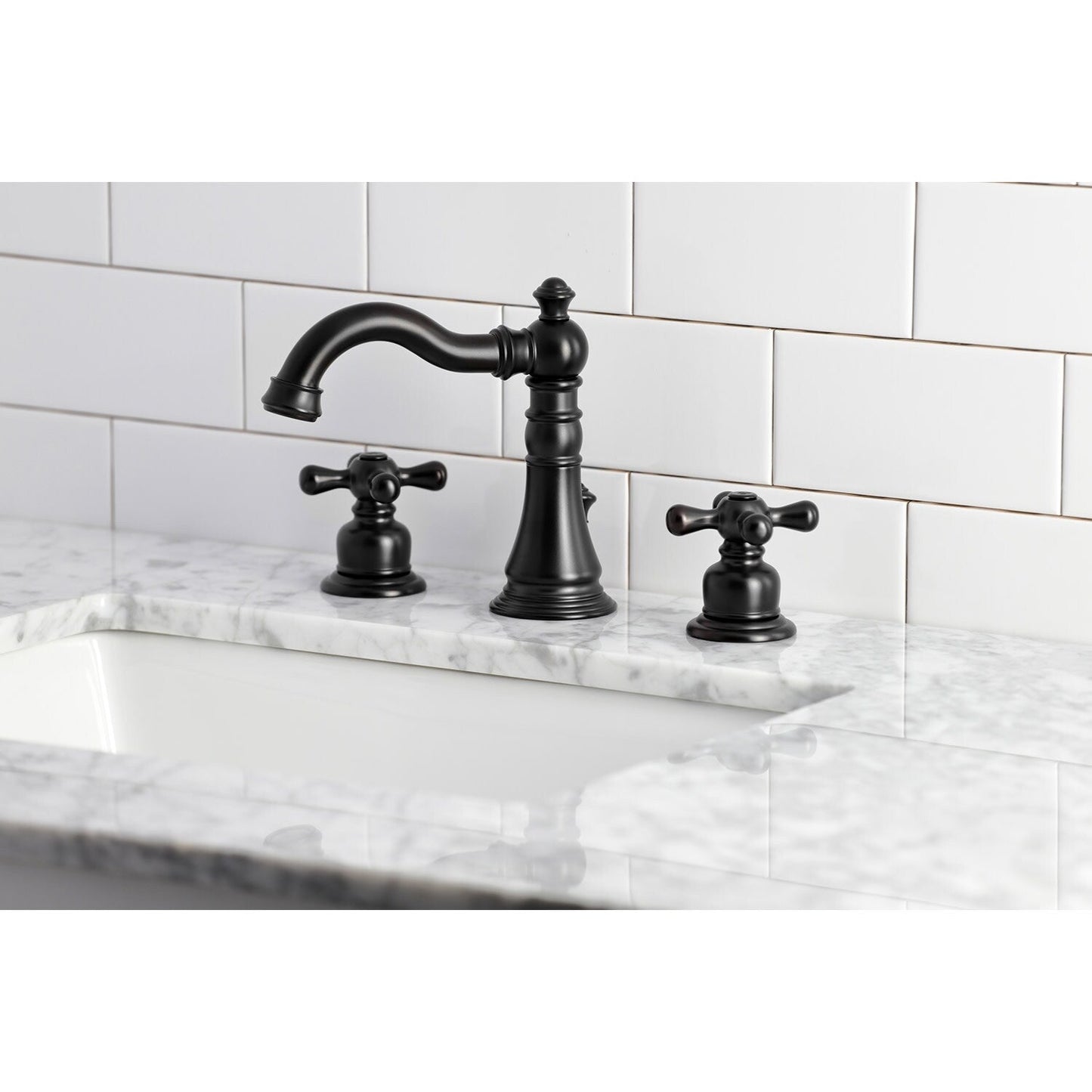 American Classic 8 in. Widespread Bathroom Faucet