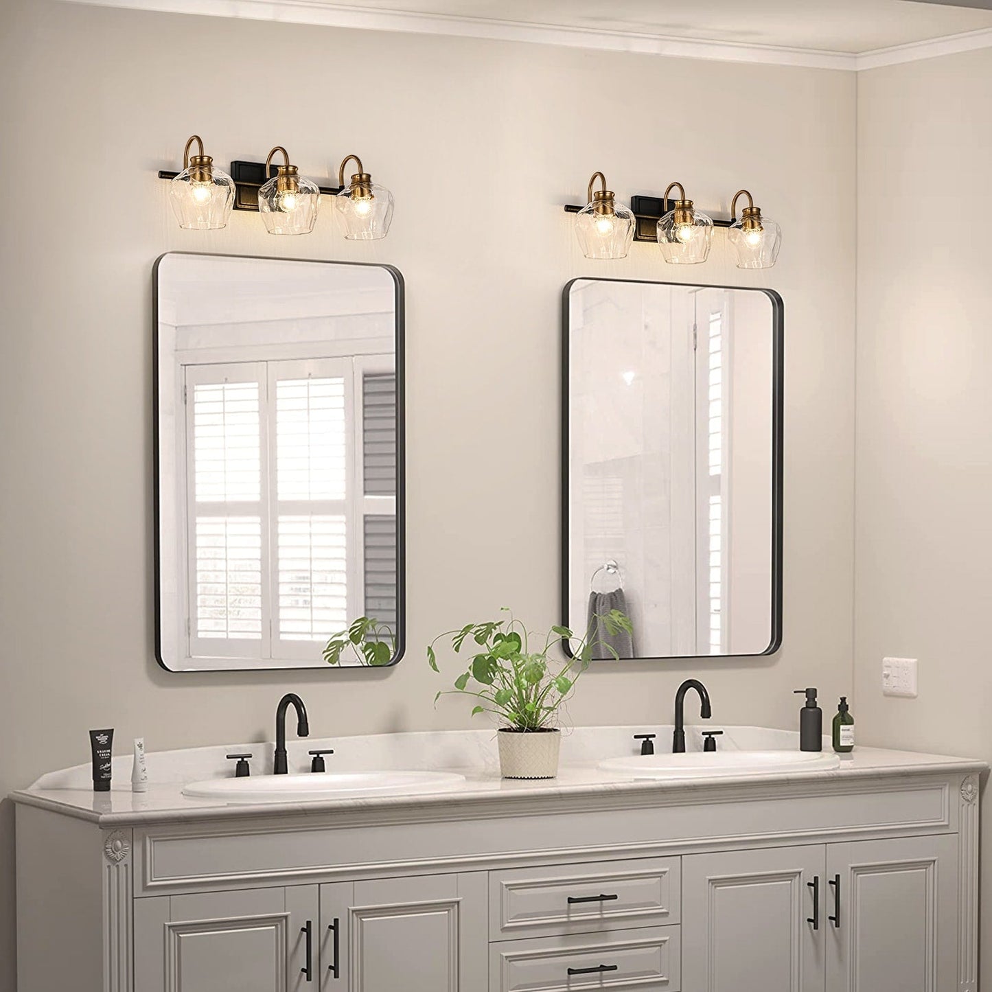 Modern 3/4-lights Bathroom Dimmable Vanity Lights Wall Sconces with Glass Shade