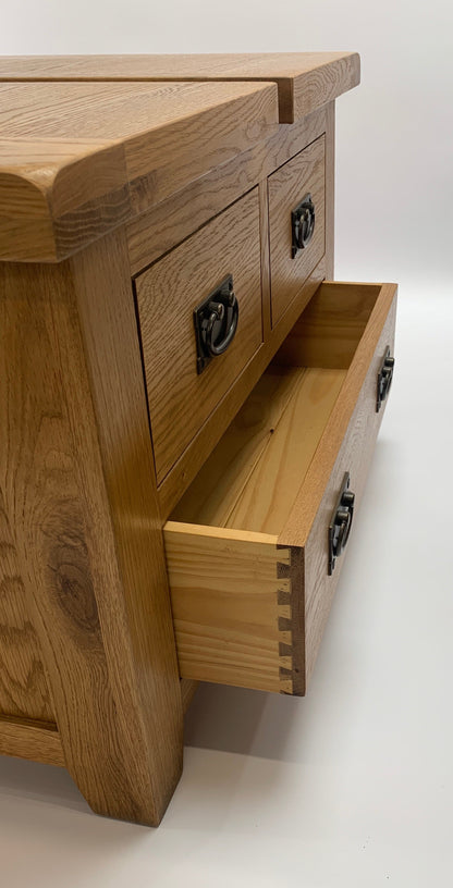 Petite table basse de rangement rustique