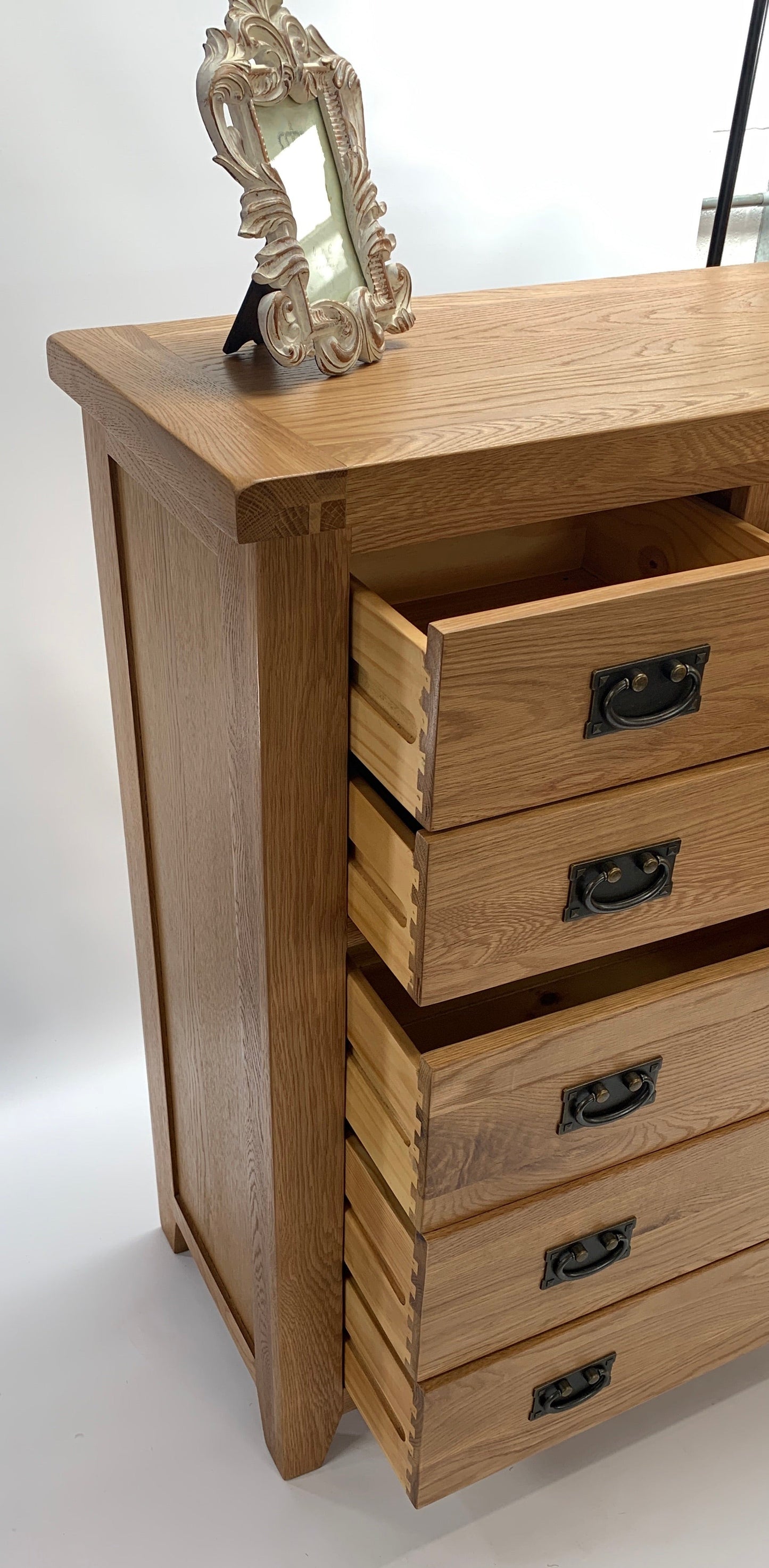 Commode rustique 4 tiroirs sur 3