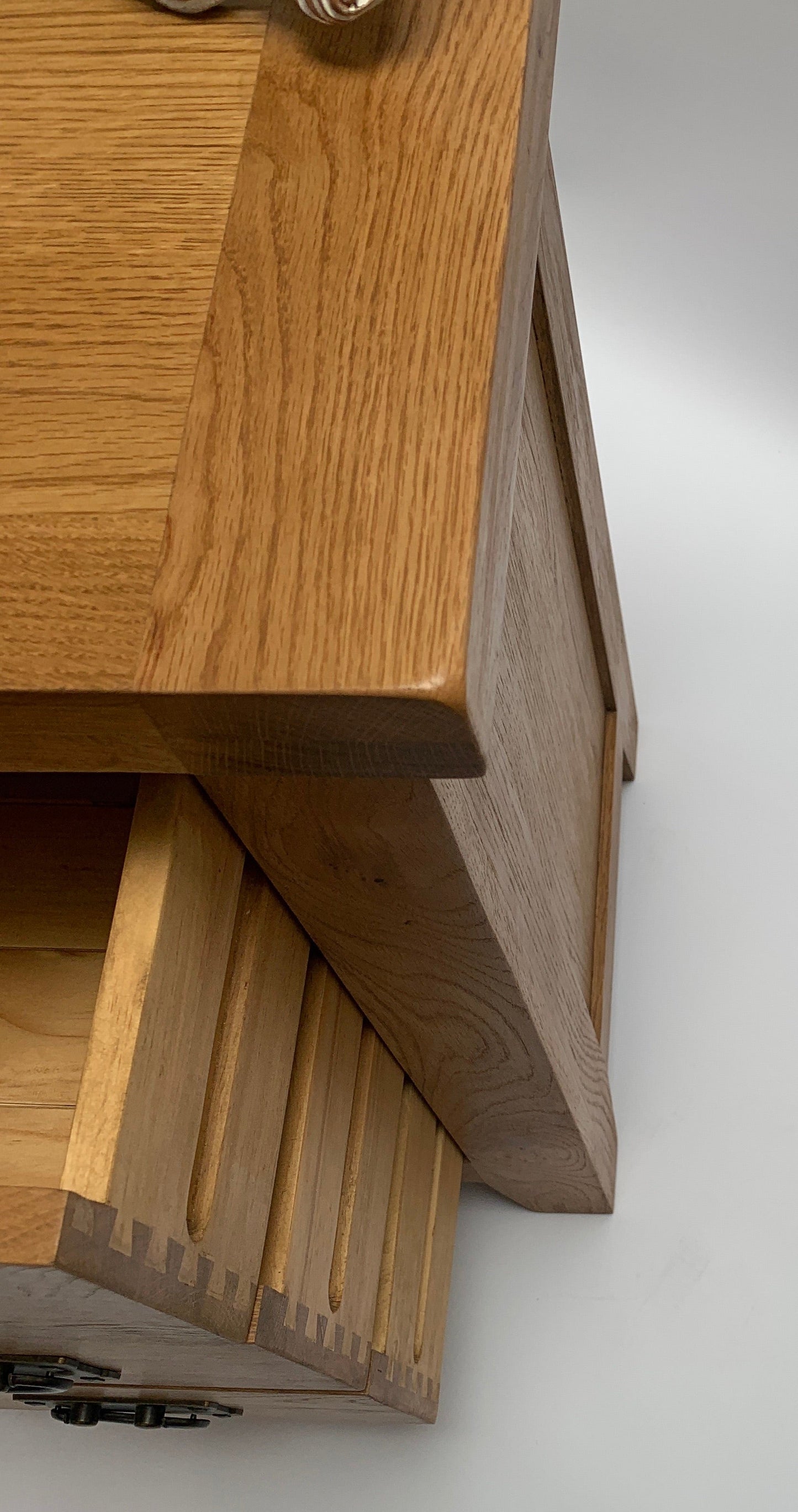 Table de chevet rustique à 3 tiroirs