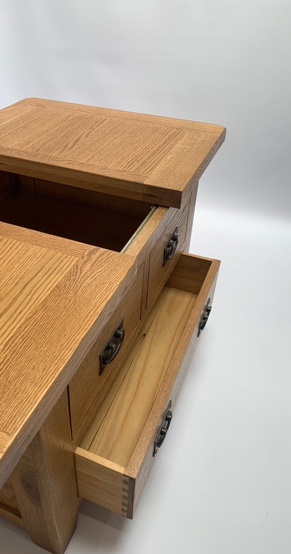 Petite table basse de rangement rustique