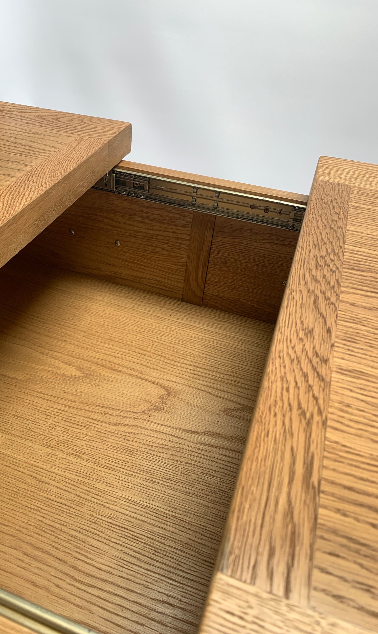 Petite table basse de rangement rustique